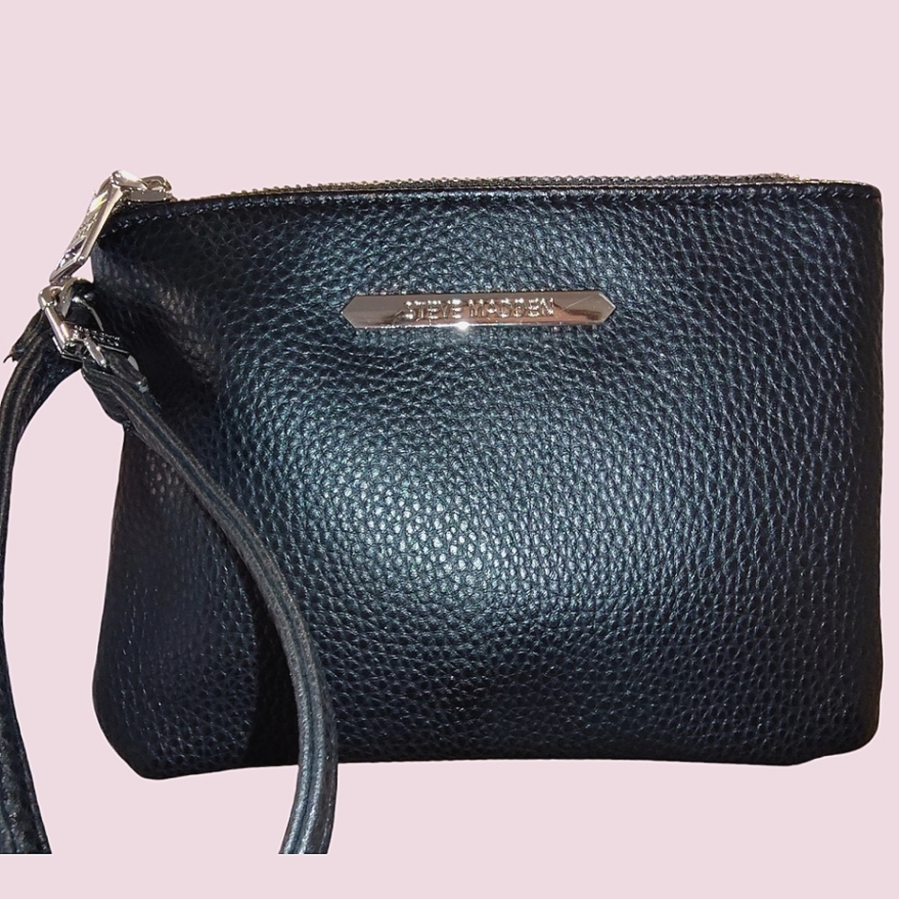 Steve Madden Black Wallet Wristlet Leather With Silver Zipper Small